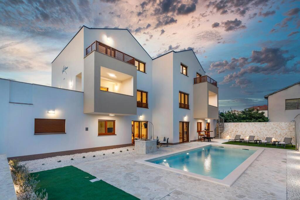 Vila Rusinac - Private Heated Pool Kastela Exterior photo